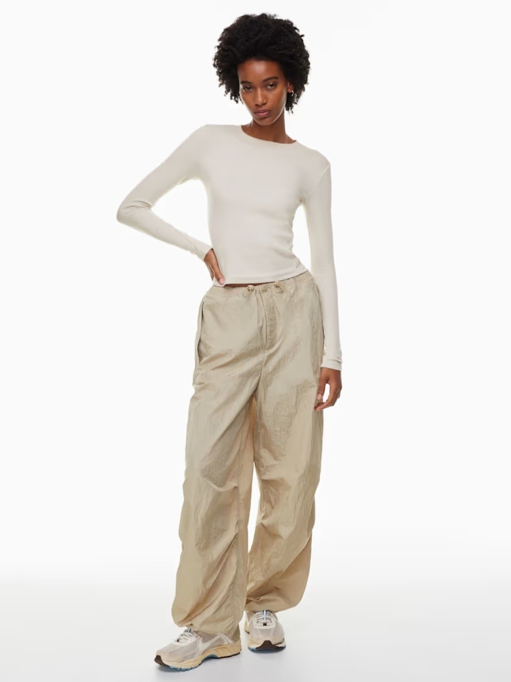 ARITZIA TNA Aviator Parachute Pants M Beige Mid-Rise Baggy Y2K Streetwear